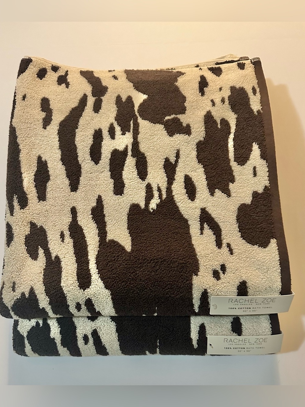 2pc Rachel Zoe Brown and Cream Cow Print Bath Towels